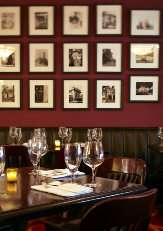 Imagen del bar/restaurante del Hotel Renaissance Minneapolis , The Depot. Foto 5