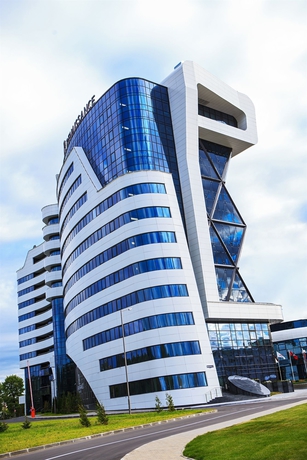 Imagen de los exteriores del Hotel Renaissance Minsk. Foto 11