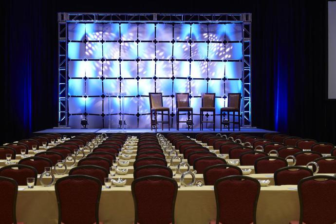 Imagen de los interiores del Hotel Renaissance Montgomery and Spa At The Convention Center. Foto 12