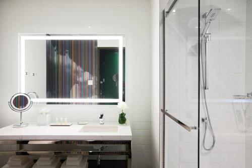 Imagen general del Hotel Renaissance Montreal Downtown. Foto 5