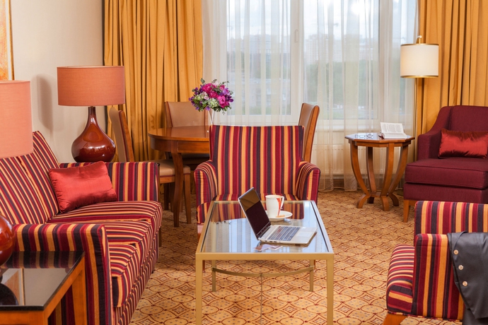 Imagen de los interiores del Hotel Renaissance Moscow Monarch Centre. Foto 9