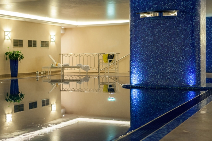 Imagen de la piscina del Hotel Renaissance Moscow Monarch Centre. Foto 16