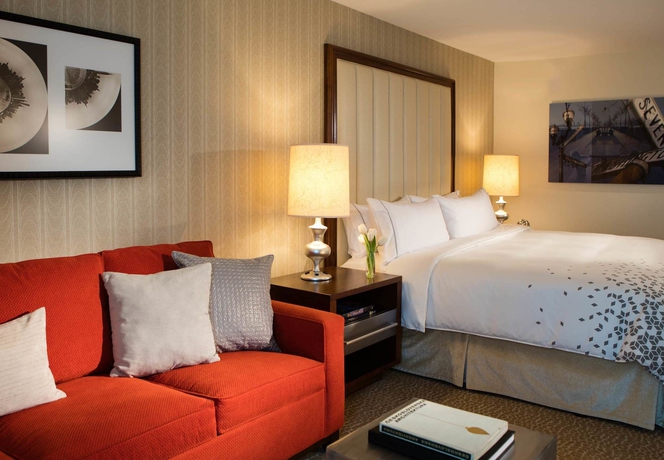 Imagen de la habitación del Hotel Renaissance Newark Airport. Foto 2