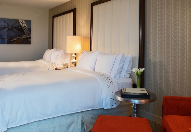 Imagen de la habitación del Hotel Renaissance Newark Airport. Foto 5