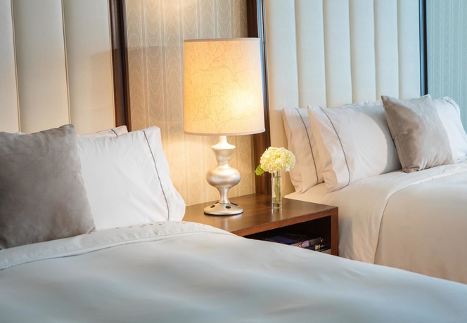 Imagen de la habitación del Hotel Renaissance Newark Airport. Foto 7