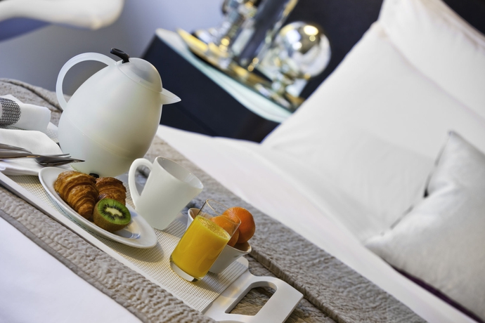 Imagen de la habitación del Hotel Renaissance Newark Airport. Foto 8