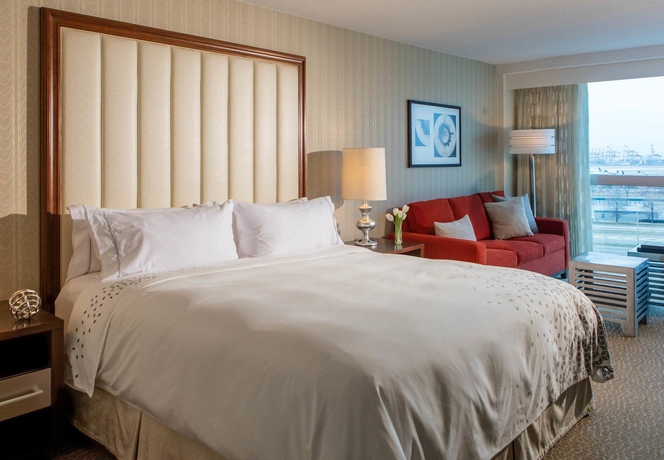 Imagen de la habitación del Hotel Renaissance Newark Airport. Foto 15