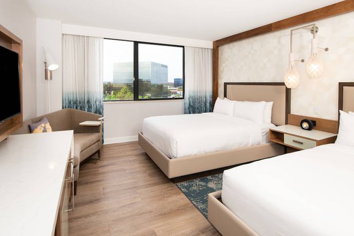 Imagen de la habitación del Hotel Renaissance Newport Beach. Foto 6