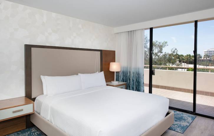 Imagen de la habitación del Hotel Renaissance Newport Beach. Foto 15