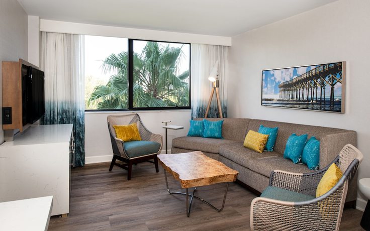 Imagen de la habitación del Hotel Renaissance Newport Beach. Foto 16