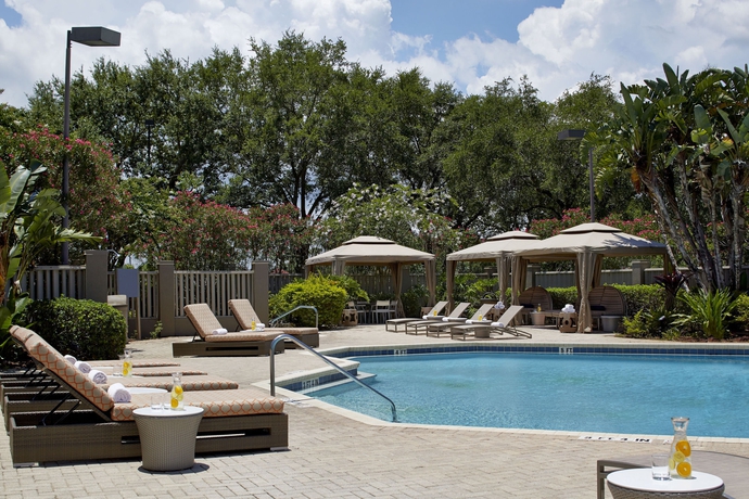 Imagen de la piscina del Hotel Renaissance Orlando Airport By Marriott. Foto 15
