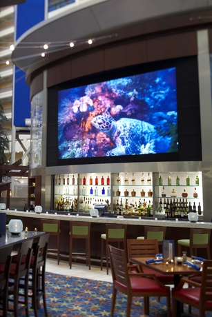 Imagen del bar/restaurante del Hotel Renaissance Orlando At Seaworld. Foto 5