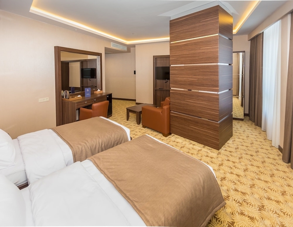 Imagen de la habitación del Hotel Renaissance Palace Baku. Foto 2