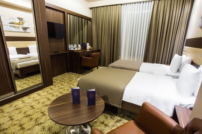 Imagen de la habitación del Hotel Renaissance Palace Baku. Foto 14