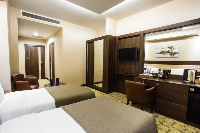 Imagen de la habitación del Hotel Renaissance Palace Baku. Foto 16