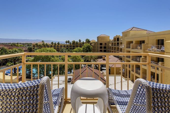 Imagen de la habitación del Hotel Renaissance Palm Springs. Foto 2