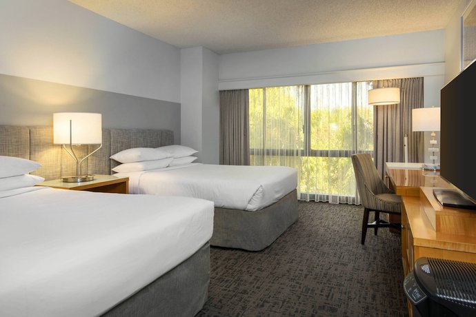 Imagen de la habitación del Hotel Renaissance Palm Springs. Foto 5