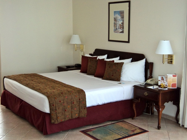 Imagen de la habitación del Hotel Renaissance Panama City. Foto 6