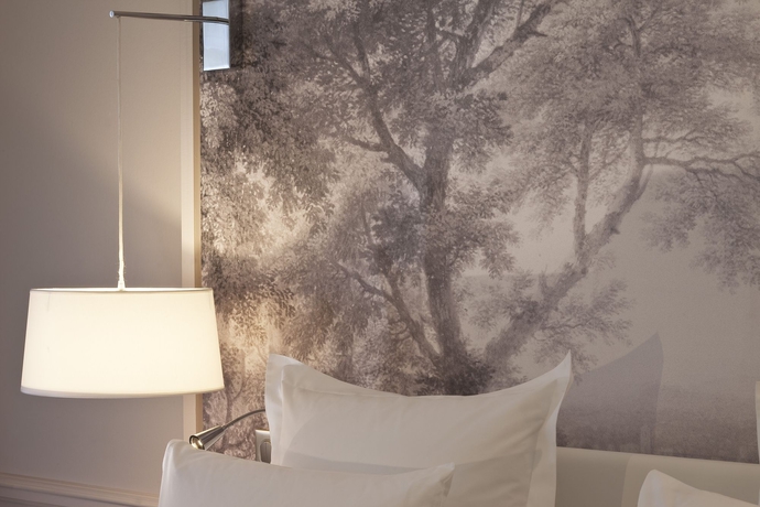 Imagen de la habitación del Hotel Renaissance Paris Nobel Tour Eiffel. Foto 9