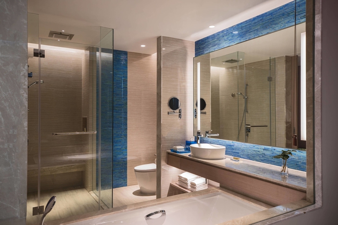 Imagen de la habitación del Hotel Renaissance Pattaya Resort and Spa. Foto 11