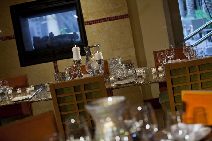 Imagen del bar/restaurante del Hotel Renaissance Phoenix Glendale and Conference Center. Foto 2