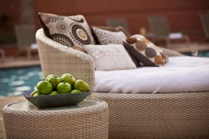 Imagen de la piscina del Hotel Renaissance Phoenix Glendale and Spa. Foto 16