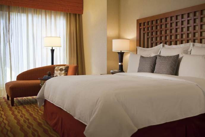 Imagen de la habitación del Hotel Renaissance Phoenix Glendale and Spa. Foto 9