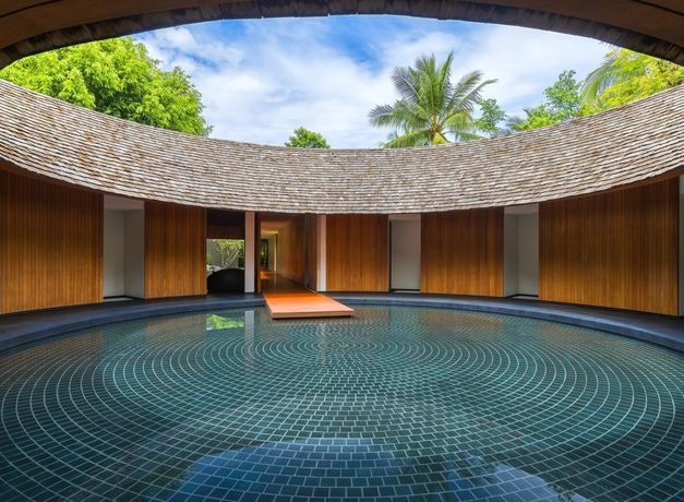 Imagen de la piscina del Hotel Renaissance Phuket Resort and Spa. Foto 15
