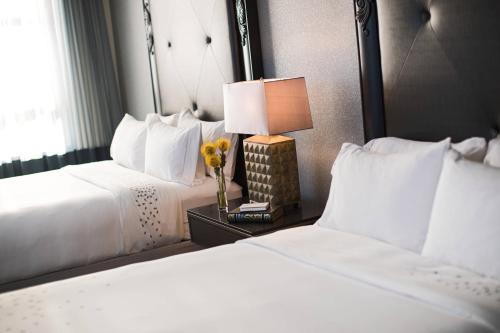 Imagen de la habitación del Hotel Renaissance Pittsburgh. Foto 19