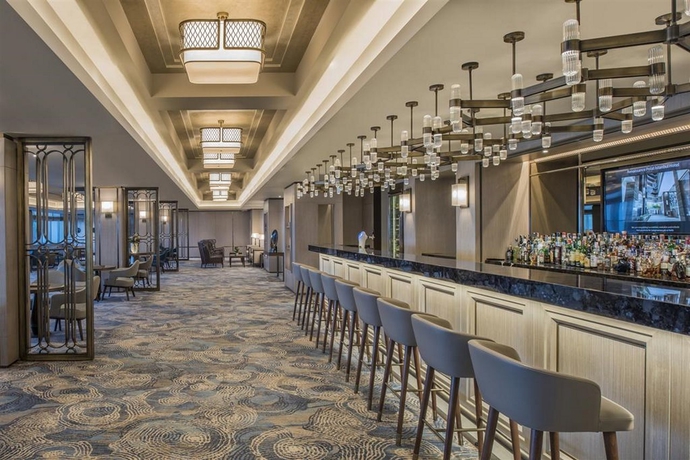 Imagen del bar/restaurante del Hotel Renaissance Polat Istanbul. Foto 11