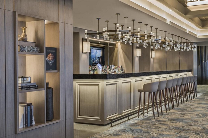 Imagen del bar/restaurante del Hotel Renaissance Polat Istanbul. Foto 12