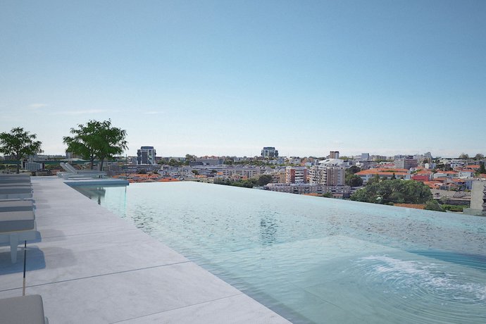 Imagen de la piscina del Hotel Renaissance Porto Lapa. Foto 9