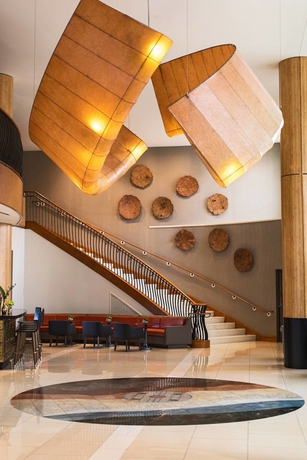 Imagen de los interiores del Hotel Renaissance Raleigh North Hills. Foto 17