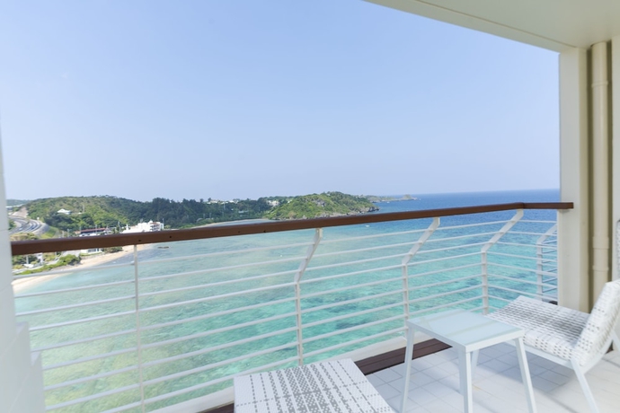 Imagen de la habitación del Hotel Renaissance Resort Okinawa. Foto 10