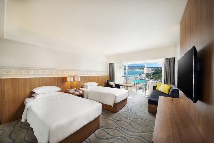 Imagen de la habitación del Hotel Renaissance Resort Okinawa. Foto 11