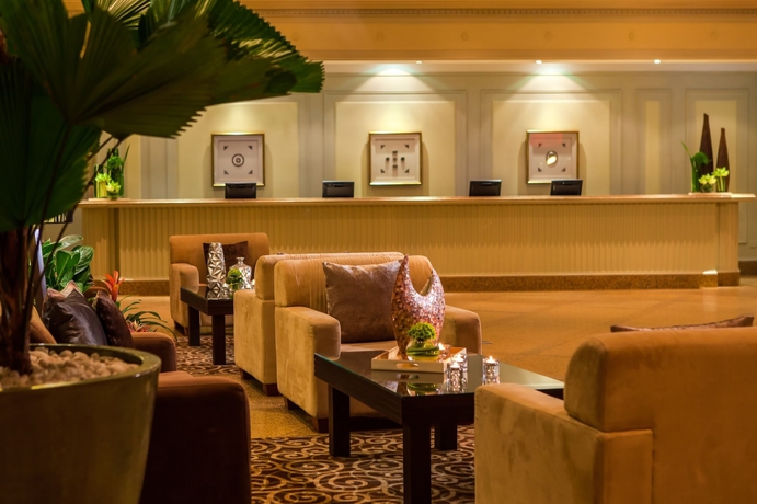 Imagen de los interiores del Hotel Renaissance Riverside Saigon. Foto 4