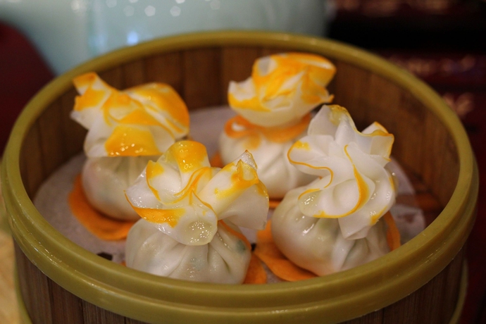 Imagen del bar/restaurante del Hotel Renaissance Riverside Saigon. Foto 3