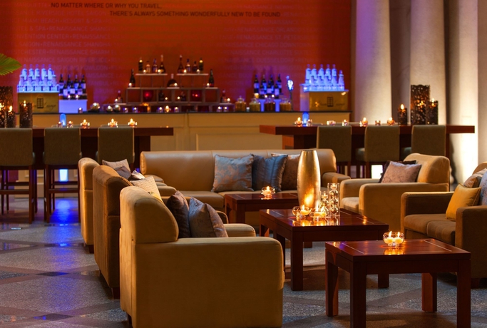 Imagen de los interiores del Hotel Renaissance Riverside Saigon. Foto 12