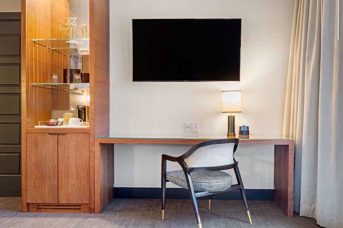 Imagen de la habitación del Hotel Renaissance Saint Elm Dallas Downtown. Foto 5