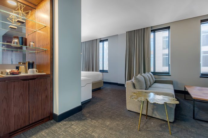 Imagen de la habitación del Hotel Renaissance Saint Elm Dallas Downtown. Foto 12