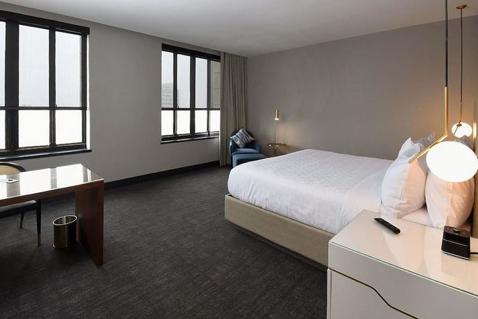 Imagen de la habitación del Hotel Renaissance Saint Elm Dallas Downtown. Foto 13