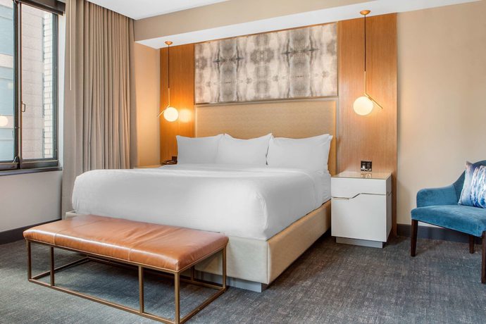 Imagen de la habitación del Hotel Renaissance Saint Elm Dallas Downtown. Foto 14