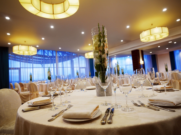 Imagen de los interiores del Hotel Renaissance Samara. Foto 10