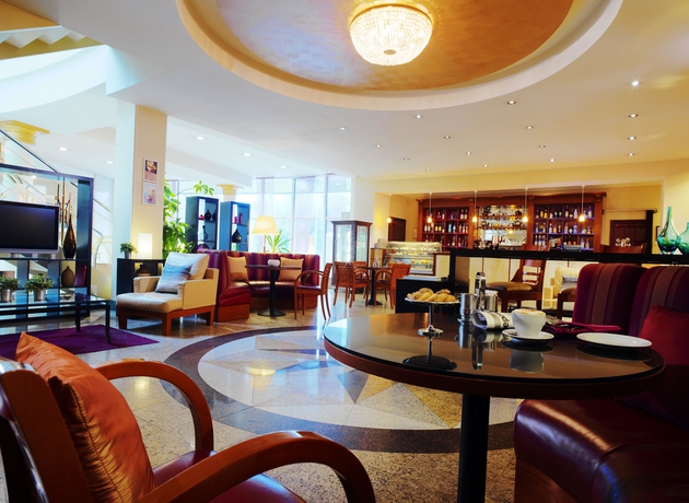 Imagen del bar/restaurante del Hotel Renaissance Samara. Foto 3