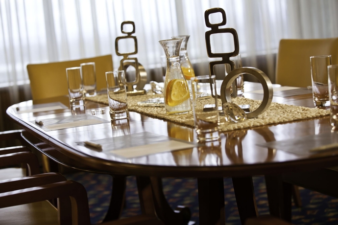 Imagen del bar/restaurante del Hotel Renaissance Samara. Foto 4