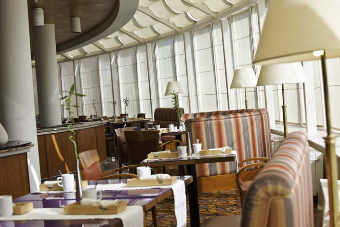 Imagen del bar/restaurante del Hotel Renaissance Samara. Foto 6