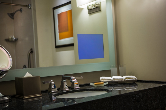 Imagen de la habitación del Hotel Renaissance Schaumburg Convention Center. Foto 7