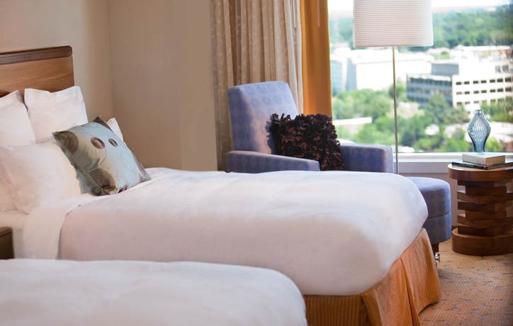 Imagen de la habitación del Hotel Renaissance Schaumburg Convention Center. Foto 8