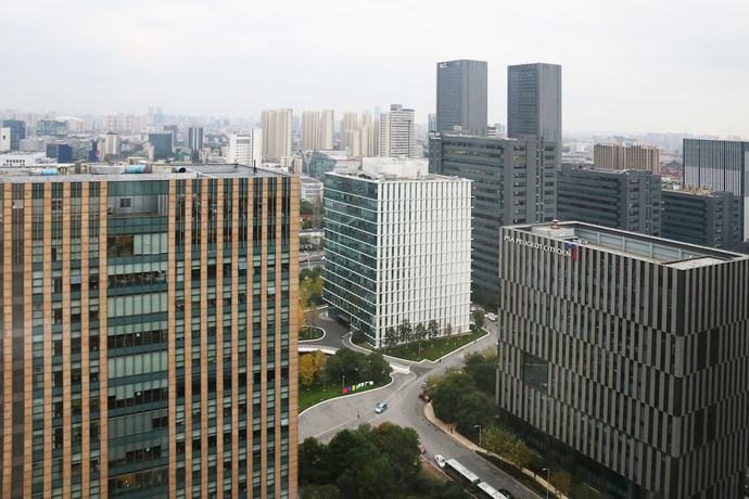 Imagen de la habitación del Hotel Renaissance Shanghai Caohejing. Foto 7