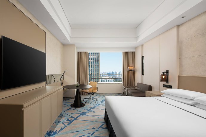 Imagen de la habitación del Hotel Renaissance Shanghai Caohejing. Foto 10